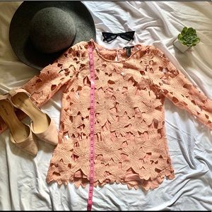 Forever 21 Tops - Pink half sleeve flower top Forever 21 Tops - Pink half sleeve flower top